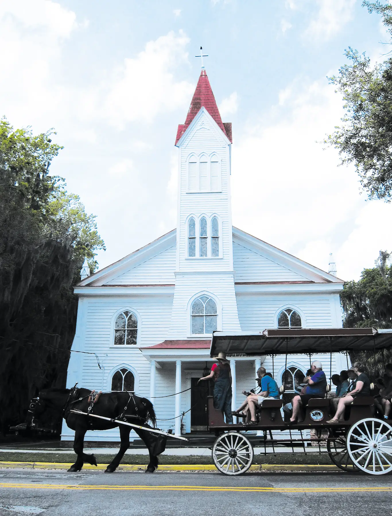 Horse-drawn carriage passing through Downtown Beaufort